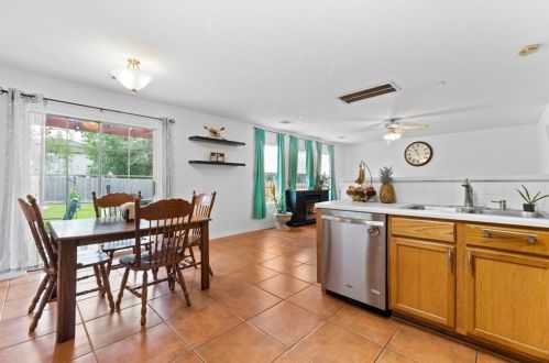 851 Brandi Cir, Uhland TX 78640-5340 exterior