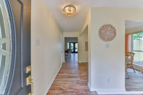 1421 Brookwood Ct, Taylor Lake Village, TX 77586-3601