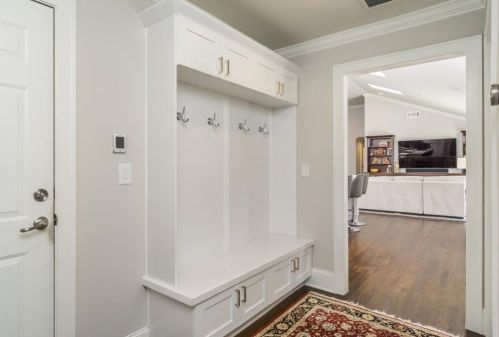 2553 Echo Dr, Atlanta GA  30345-3528 exterior