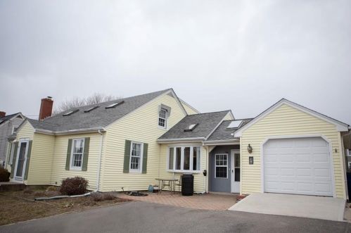 48 Dewey Ave, Tiverton, RI 02878-2006