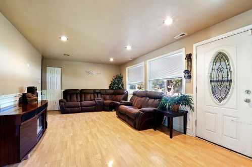 18310 John Ave, Country Club Hills, IL 60478-5243