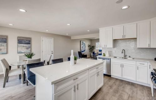 290 Gannet Dr, Vista CA  92083-3011 exterior