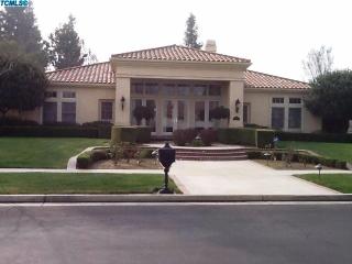 3515 Hillcrest Ave, Visalia, CA 93292-9762