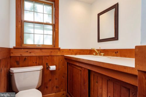 6482 Shady Side Rd, Shady Side MD 20764-9715 exterior