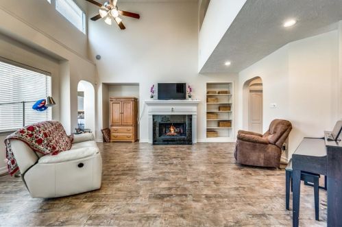 8981 Willow Spg Ln, Conroe TX  77302-3453 exterior