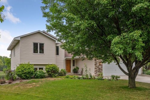 783 Lupine Ct, Prior Lake, MN 55379-3456