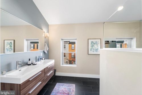 1636 Eyre St, Philadelphia PA  19125-2420 exterior