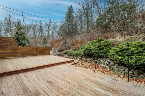 78 Longfellow Rd, Huntington CT  06484-1623 exterior