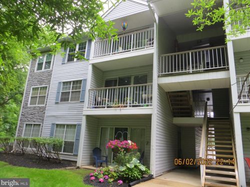 5 Hemlock Ct, Trenton, NJ 08619-4627