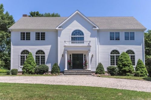 10 Fox Run, Wilton, CT 06897-1110