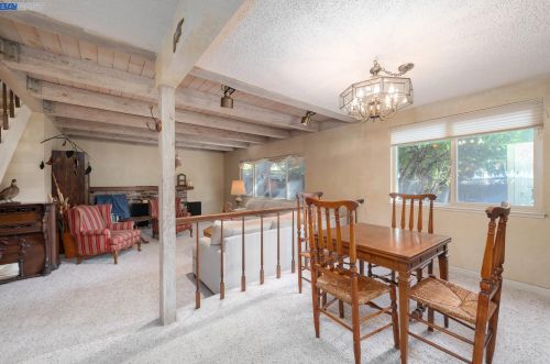 7701 Peppertree Rd, Pleasanton, CA 94568-1344