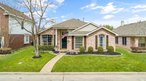 2117 Carnation Ct, Garland, TX 75040-2805