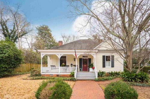 557 Academy St, Madison, GA 30650-1841