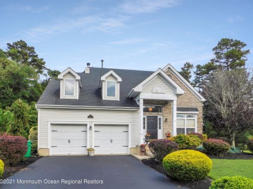 301 Nighthawk Ln, Jackson Twp, NJ 08527-3165