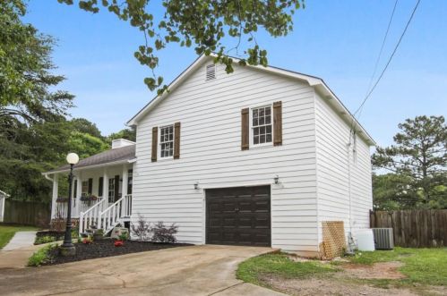 3745 Grady Smith Rd, Loganville, GA 30052-3653