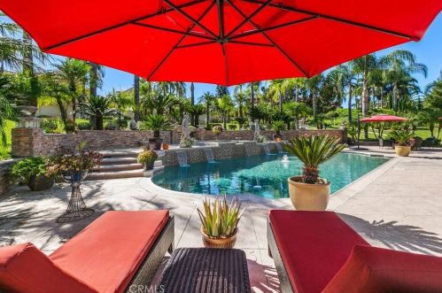 18003 Green Orchard Pl, Riverside CA  92508-8743 exterior