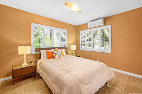 688 Kaulana Pl, Honolulu HI  96821-2533 exterior