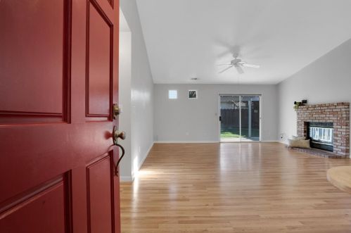 309 Leffler Pl, Turlock, CA 95382-8575