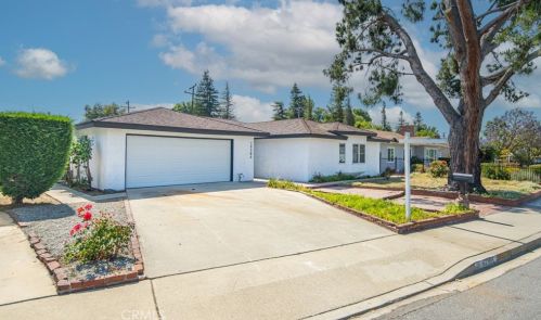 12395 Loraine Ave, Chino, CA 91710-2209