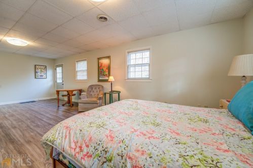 1250 Pine Knoll Ln, Conyers GA  30013-1246 exterior