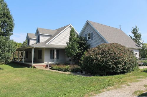 13382 Hickory Grove Rd, Tabor, IL 61778-1462