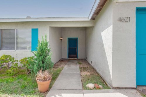 4621 Calle Del Palo, Oceanside CA  92057-5217 exterior