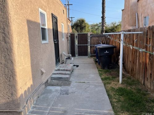 2061 Marlborough Ave, Riverside CA  92507-2039 exterior