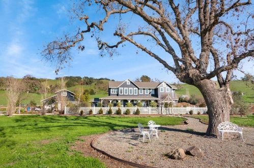 7670 Crews Rd, Gilroy CA  95020-9558 exterior