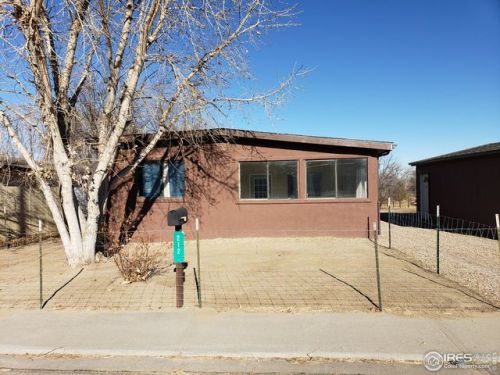 212 Crest Dr, Fort Morgan, CO 80705-4840
