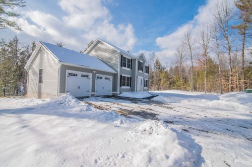 63 Chestnut Dr, Allenstown, NH 03275-2629