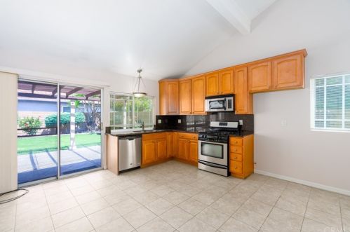 6219 Woodsboro Ave, Anaheim CA  92807-2346 exterior