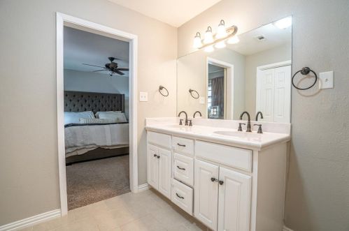 3613 Ashford Ave, Fort Worth TX  76133-3011 exterior