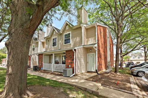 1263 Wyndham Ln, Palatine, IL 60074-7903