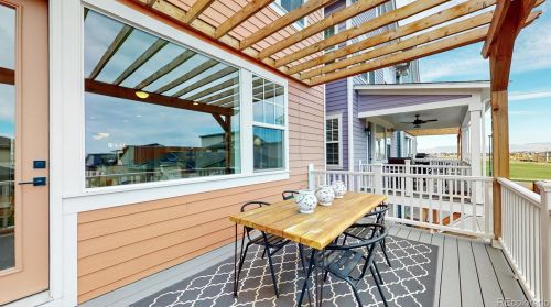 10353 58th Ave, Denver CO  80238 exterior