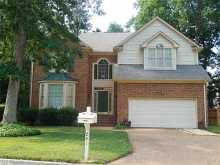 221 Clayton Dr, Yorktown, VA 23693-5546
