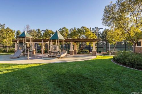 10 Brockton, Irvine CA  92620-7911 exterior