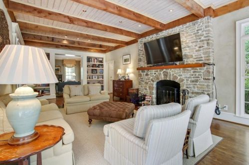 2839 Dover Rd, Atlanta GA  30327-1209 exterior