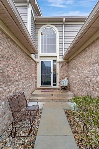 7796 Bristol Park Dr, Tinley Park, IL 60477-8522