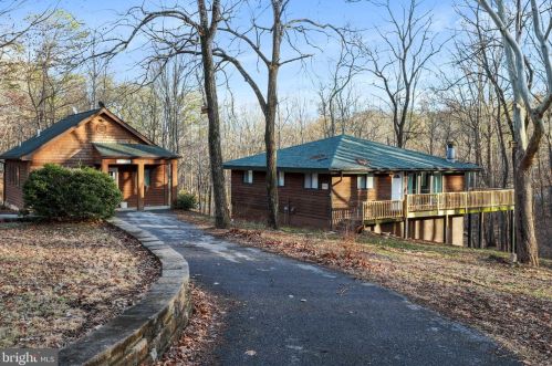 4 Pileated Woodpecker Ln, Hedgesville WV  25427-6232 exterior