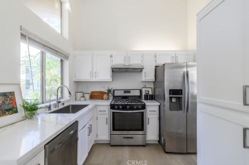 1407 Elmhurst, Irvine CA  92618-4023 exterior