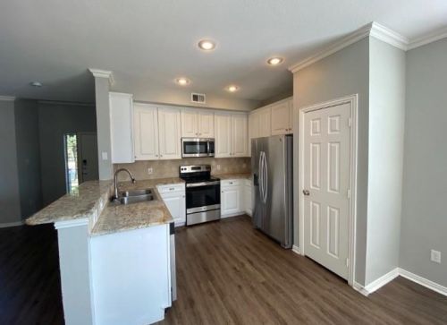 9868 Walnut Hill Dr, Aubrey, TX 76227-5404