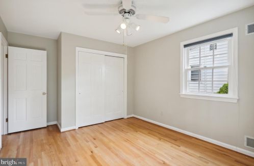 1221 Pinecrest Cir, Silver Spring MD 20910-1626 exterior