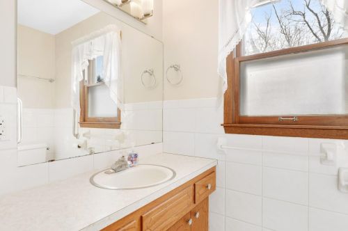 300 Haskell St, Saint Paul MN  55118-1603 exterior