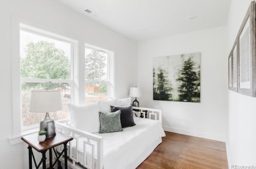 2203 Grape St, Denver CO  80207-3838 exterior