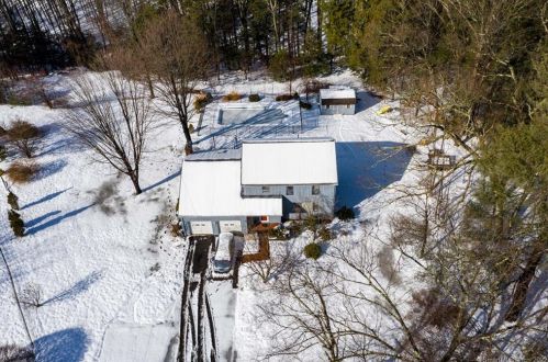 175 Canton Rd, Granby, CT 06035-2705