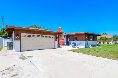 8811 Driftwood Dr, Riverside, CA 92503-2161