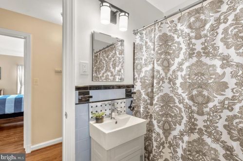 1626 Oakview Dr, Silver Spring MD 20903-2243 exterior