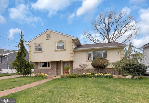 220 Sherwood Ave, Trenton, NJ 08619-2277