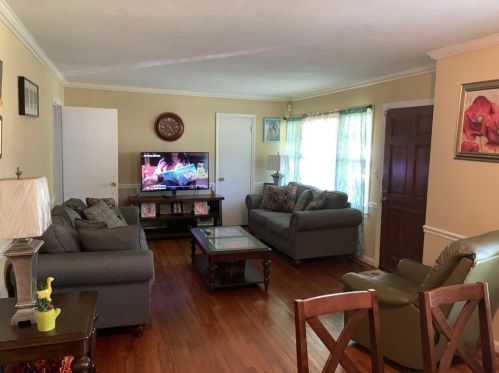 5875 Lakeshore Dr, Mableton, GA 30126-3618