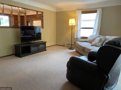 1439 8th Ave, South Saint Paul, MN 55075-3317